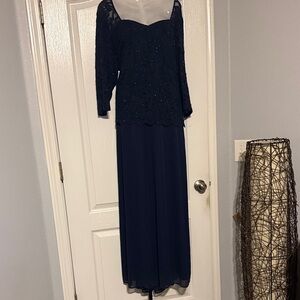 Onyx Nite Navy Beaded Lace Long-Sleeve Evening Gown